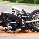 Accident de moto: Protéger, alerter, secourir… le bon geste au bon moment.